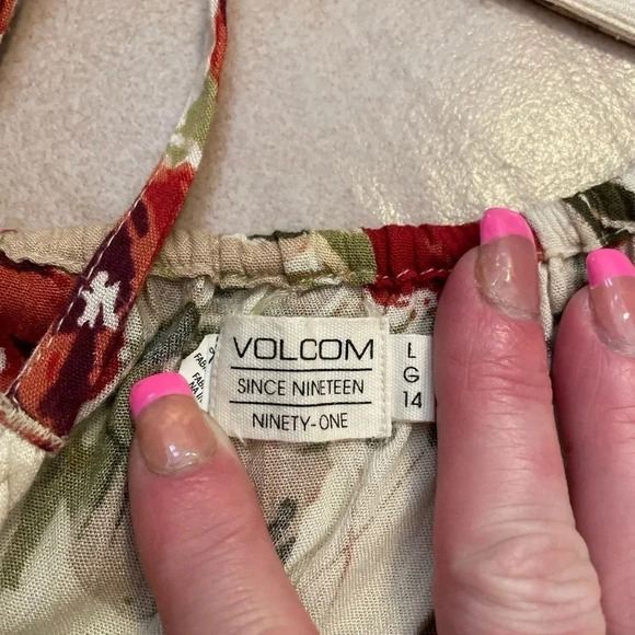 Volcom “SHELLO DRESS”
macramé top spaghetti straps ruffle hem floral boho L - Picture 11 of 15